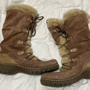 Beautiful stjohnsbay boots size 9 brown color